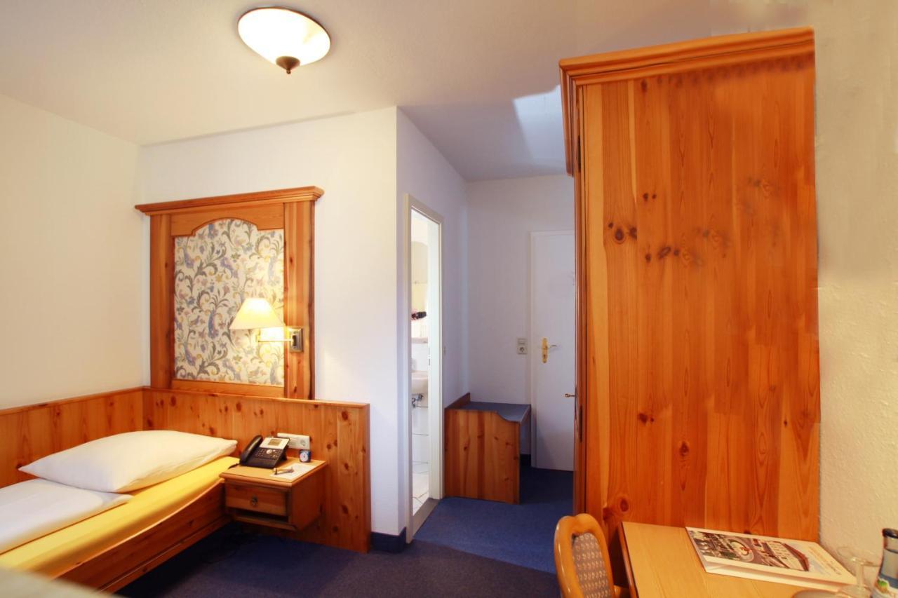 Hotel Goldener Hirsch Φριντρισχάφεν Εξωτερικό φωτογραφία