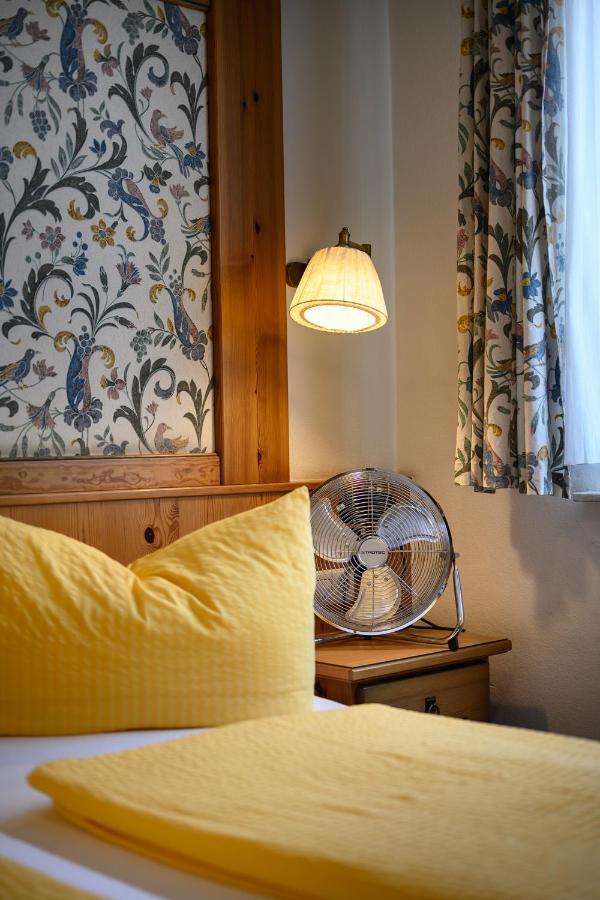 Hotel Goldener Hirsch Φριντρισχάφεν Εξωτερικό φωτογραφία